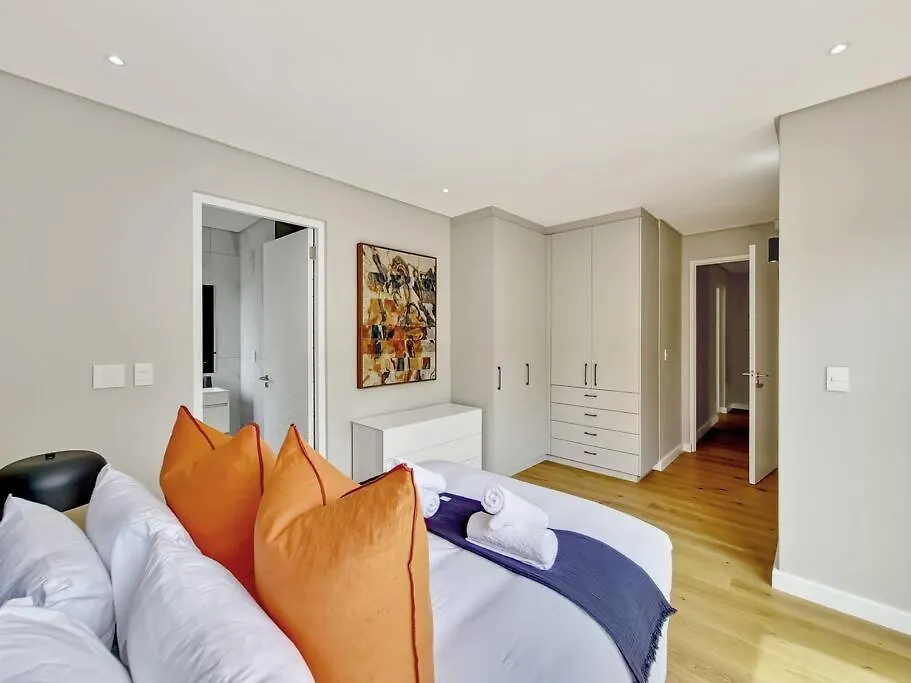 Villa Luxurious Family Home In Newlands With Pool Le Cap